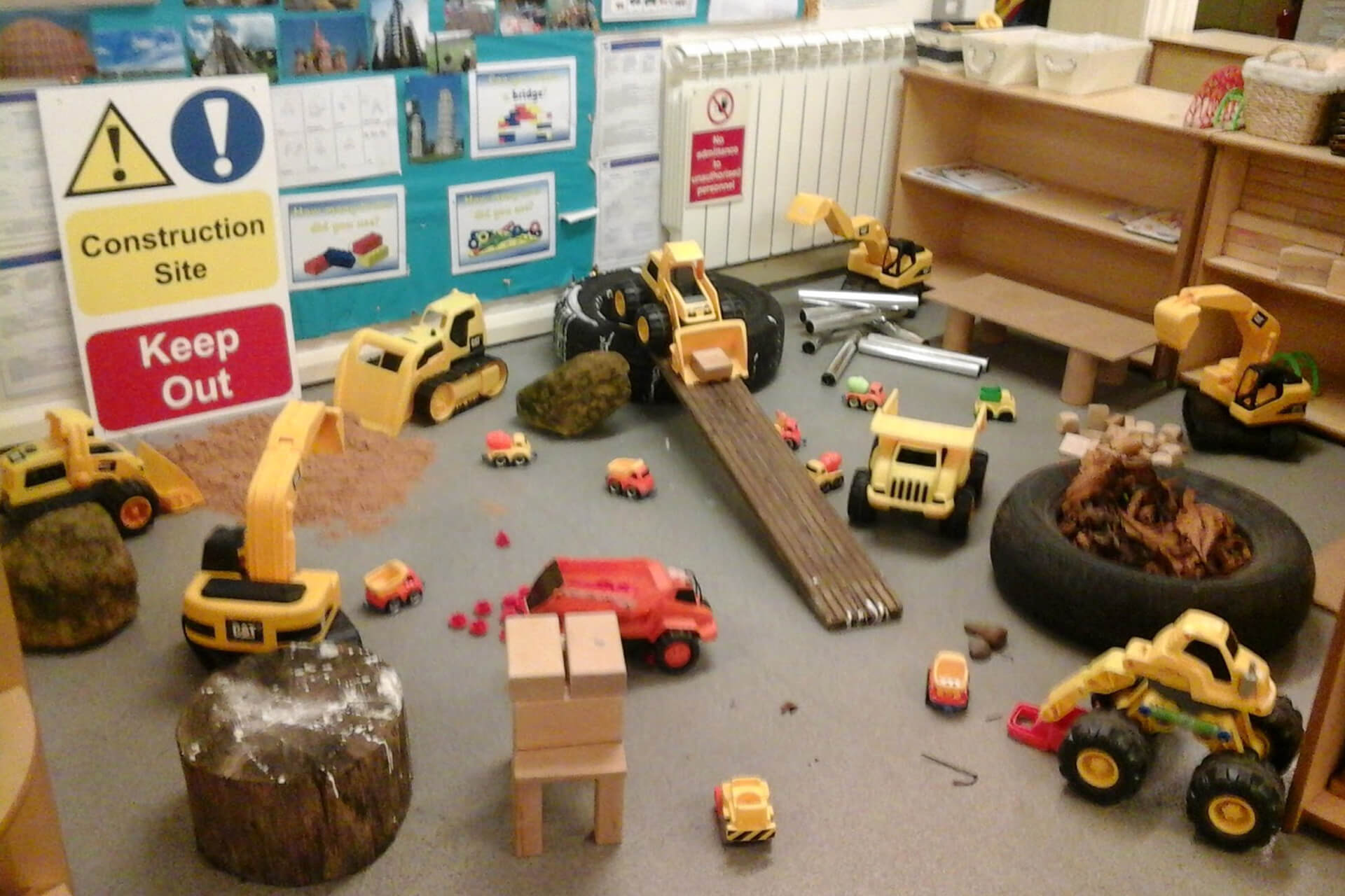 clever_bees_nursery_manchester_newton_heath_introduction-3-mobile